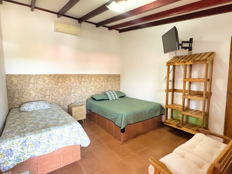 7 bed Single Family Homes For Sale in Cahuita, Limón - hero 24
