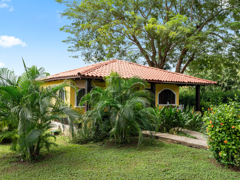 1 bed Condo For Sale in Playa Potrero, Guanacaste - hero 5