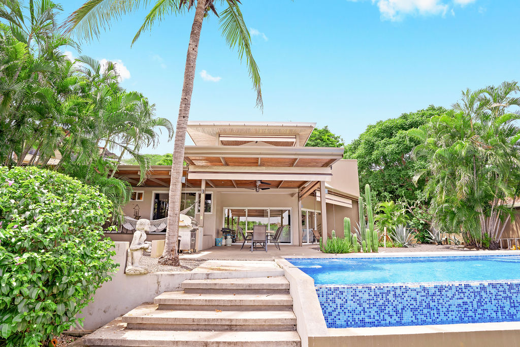 9 bed Single Family Homes For Sale in Tamarindo, Guanacaste - thumb 1