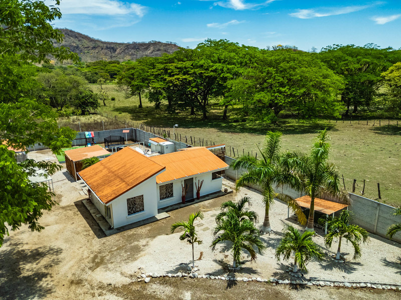 2 bed Single Family Homes For Sale in Tamarindo, Guanacaste - hero 24