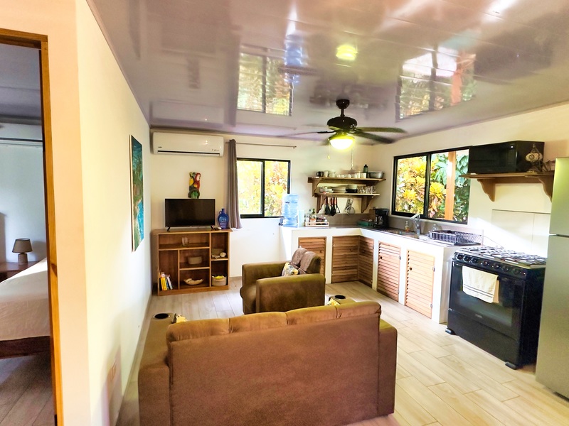 2 bed Single Family Homes For Sale in Cahuita, Limón - hero 10