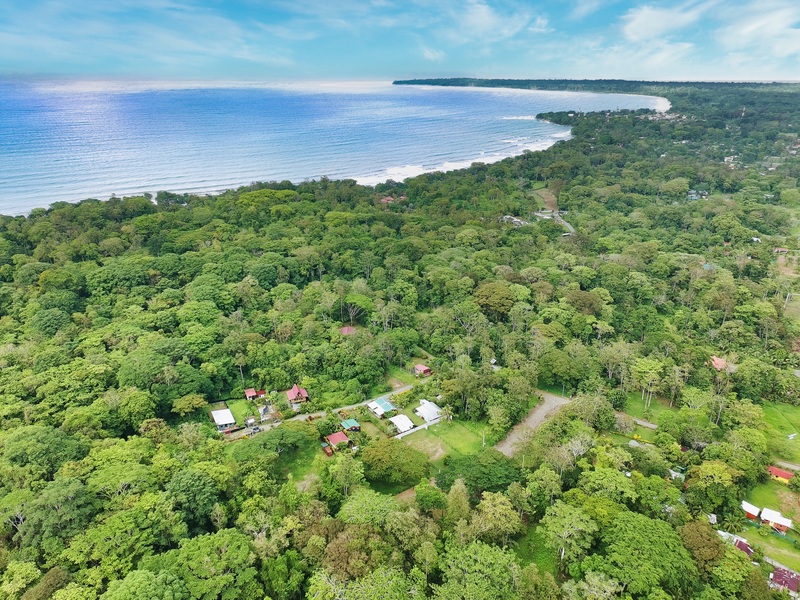 2 bed Single Family Homes For Sale in Cahuita, Limón - hero 29