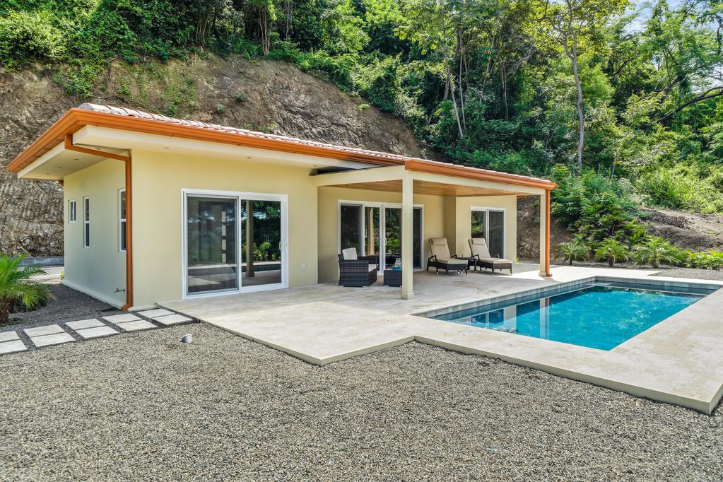 4 bed Single Family Homes For Sale in Mar Vista, Guanacaste - thumb 19