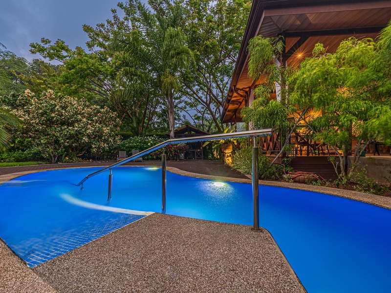5 bed Single Family Homes For Sale in Dominical, Puntarenas - 1