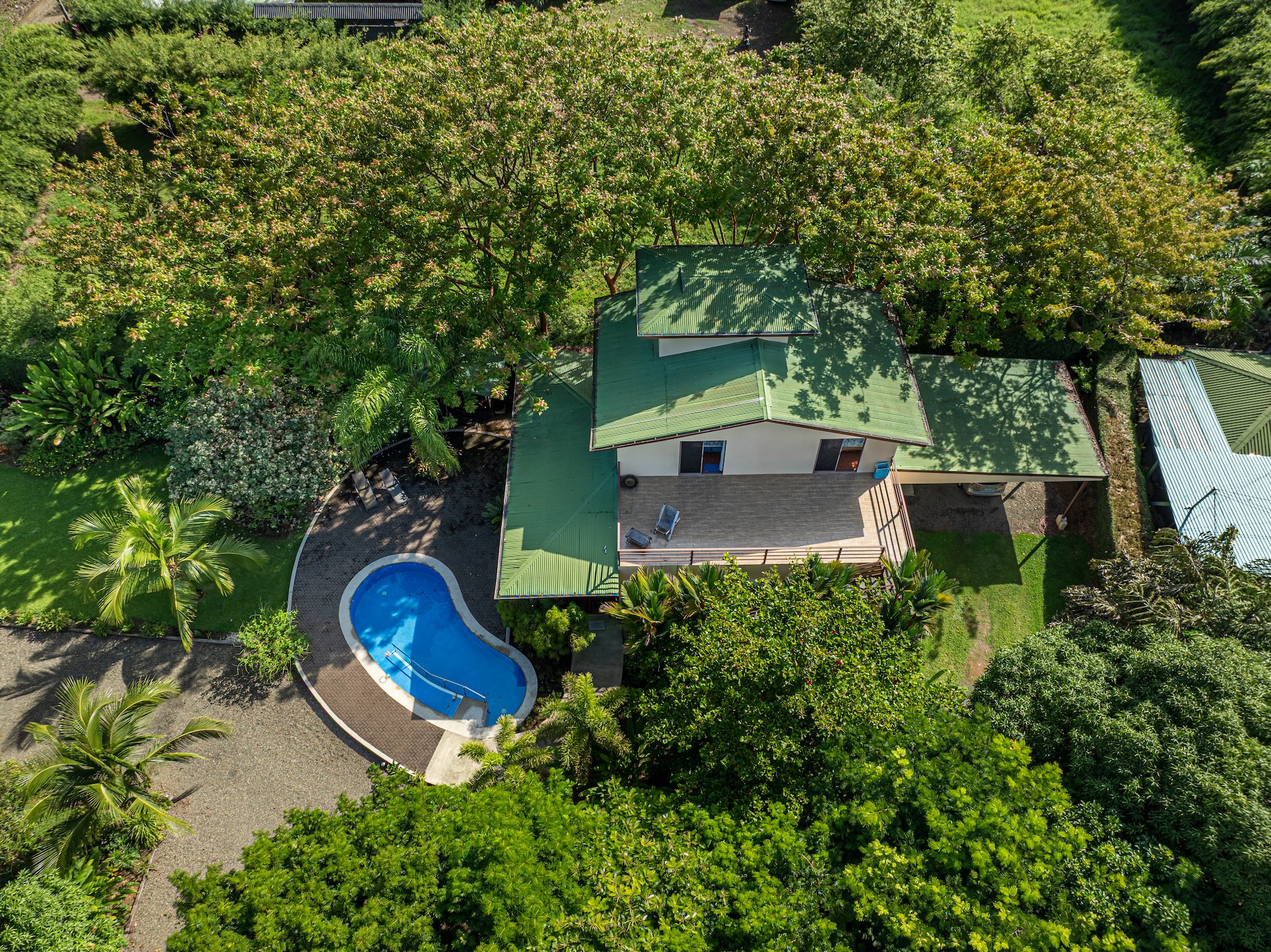 5 bed Single Family Homes For Sale in Dominical, Puntarenas - thumb 5