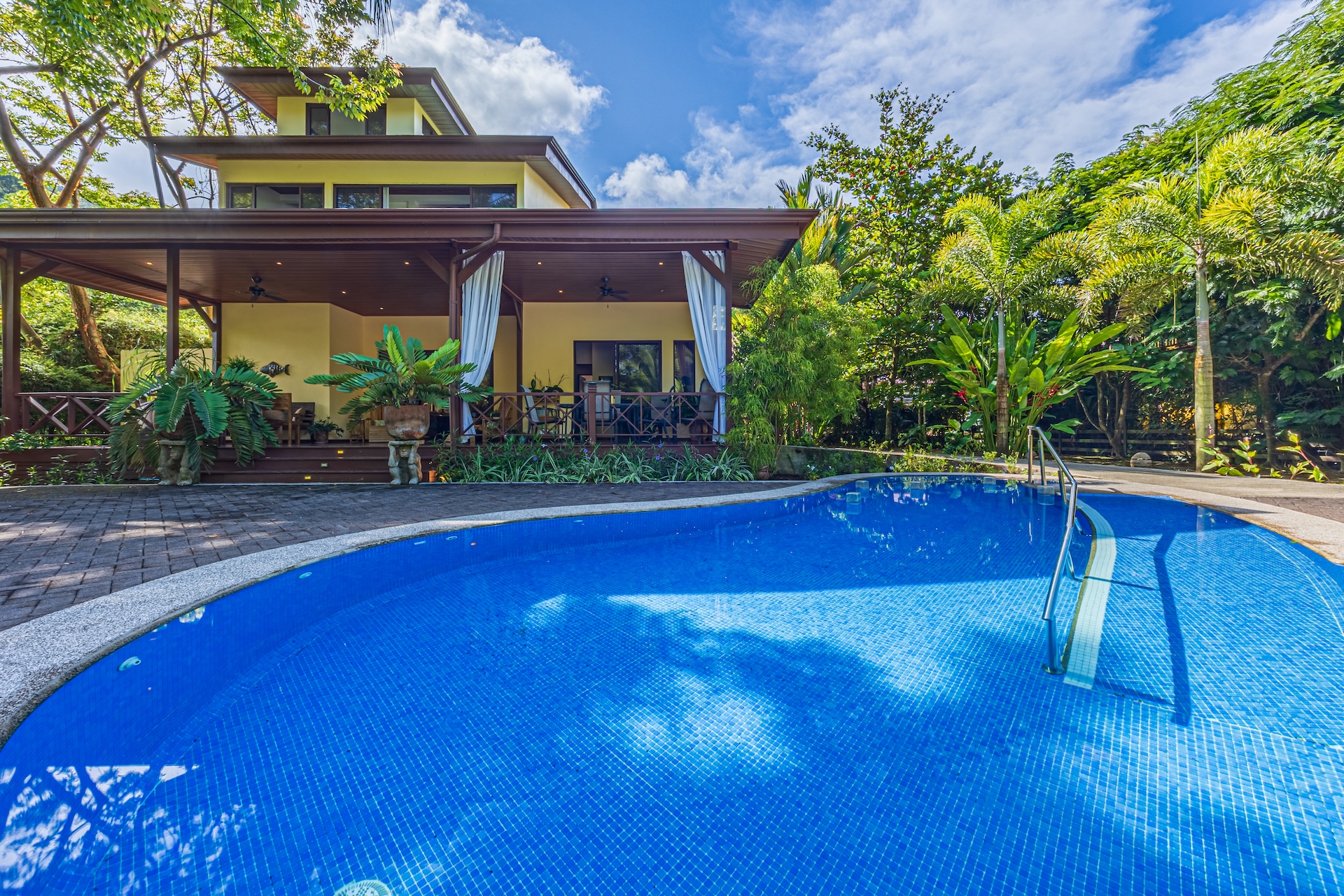 5 bed Single Family Homes For Sale in Dominical, Puntarenas - thumb 7