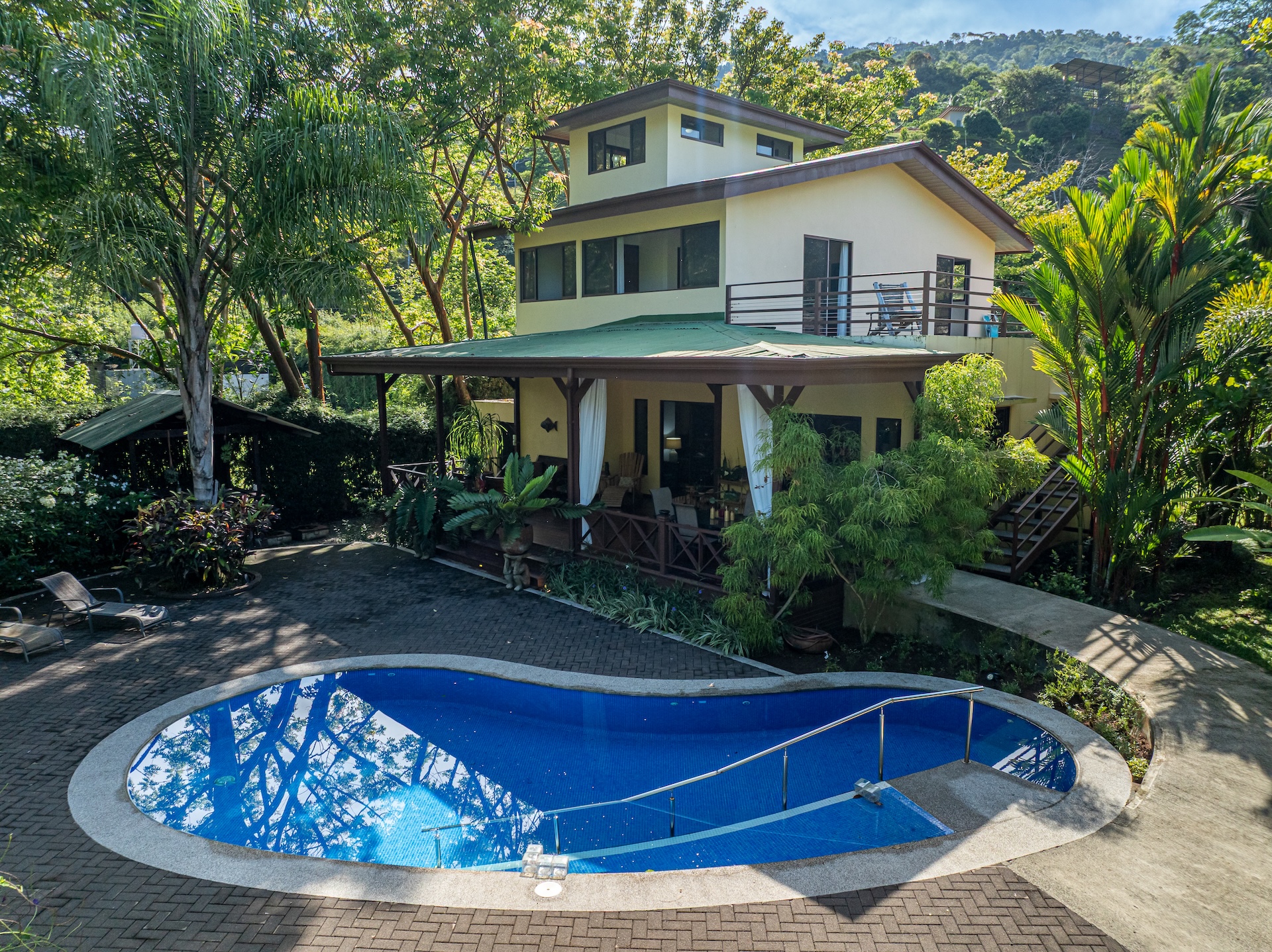 5 bed Single Family Homes For Sale in Dominical, Puntarenas - thumb 4