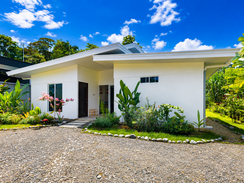 4 bed Single Family Homes For Sale in Uvita, Puntarenas - photo 4