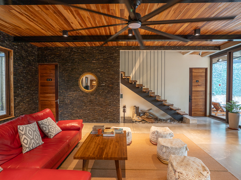 9 bed Hotel / Leisure For Sale in Santa Teresa, Puntarenas - hero 2