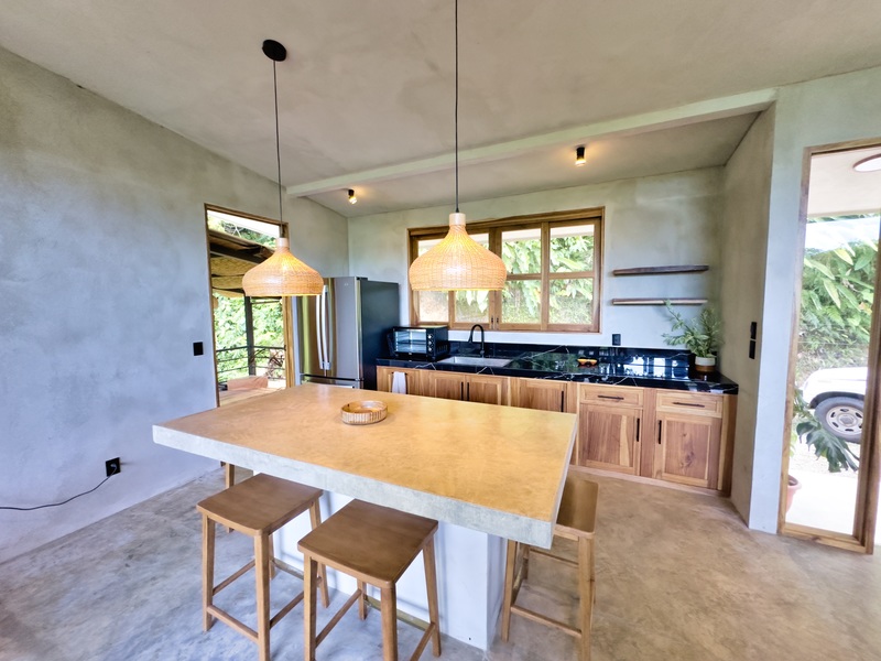 2 bed Single Family Homes For Sale in Chiquita Beach, Limón - hero 4