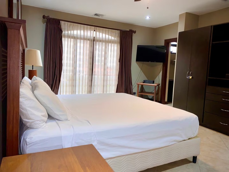 3 bed Condo For Sale in Jaco, Puntarenas - hero 10