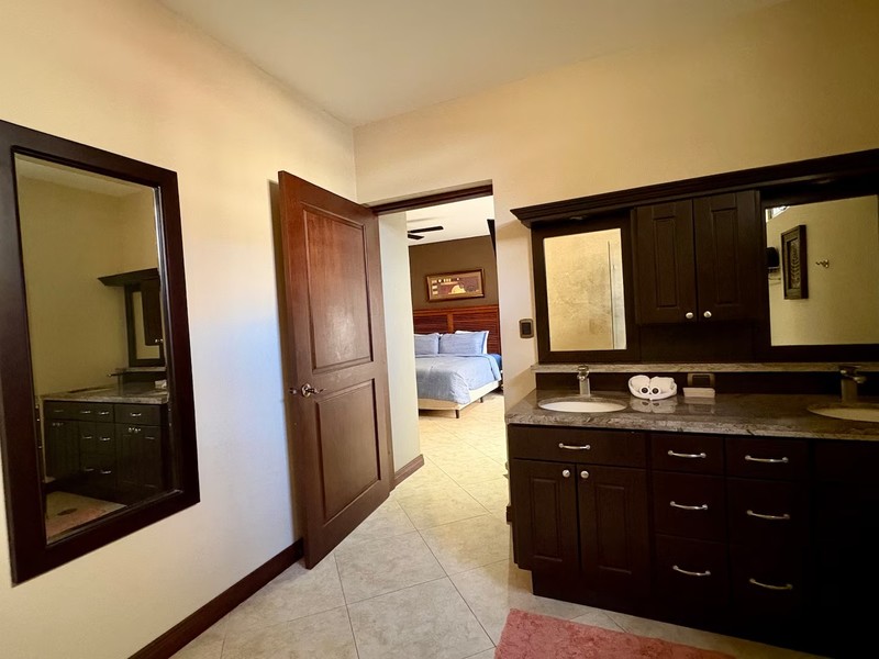 3 bed Condo For Sale in Jaco, Puntarenas - hero 11