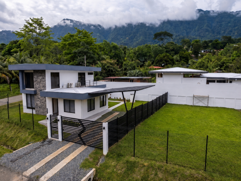 3 bed Single Family Homes For Sale in Ojochal, Puntarenas - photo 6
