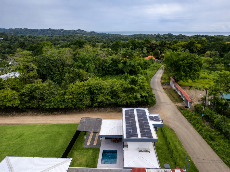 3 bed Single Family Homes For Sale in Ojochal, Puntarenas - photo 4