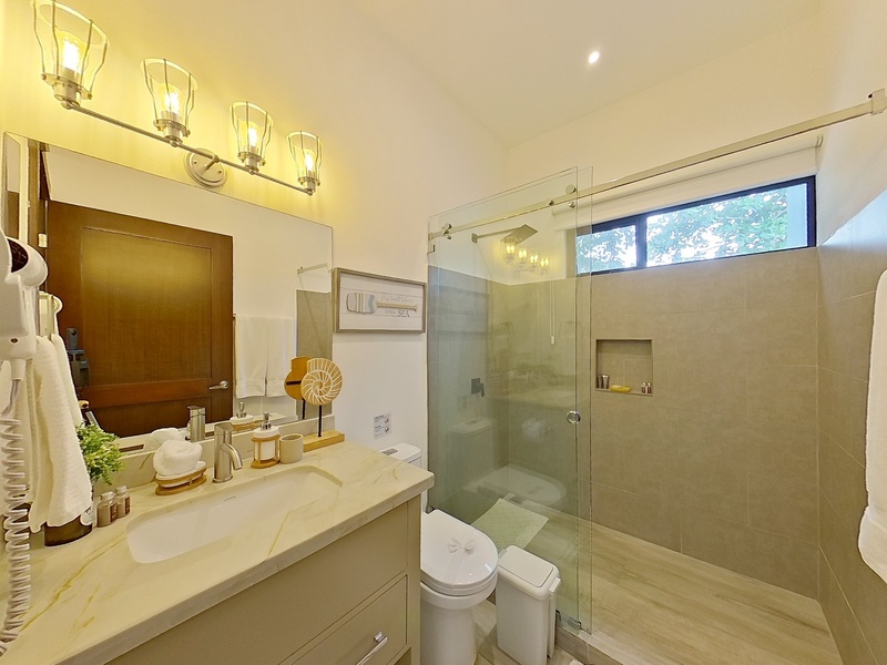 3 bed Single Family Homes For Sale in Playa Hermosa, Puntarenas - hero 22