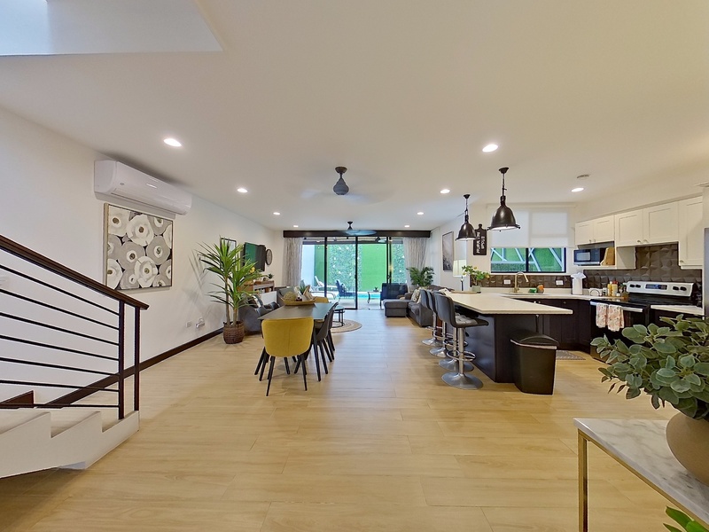 3 bed Single Family Homes For Sale in Playa Hermosa, Puntarenas - hero 3