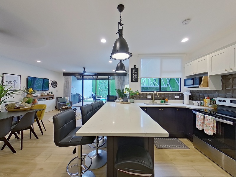 3 bed Single Family Homes For Sale in Playa Hermosa, Puntarenas - hero 5