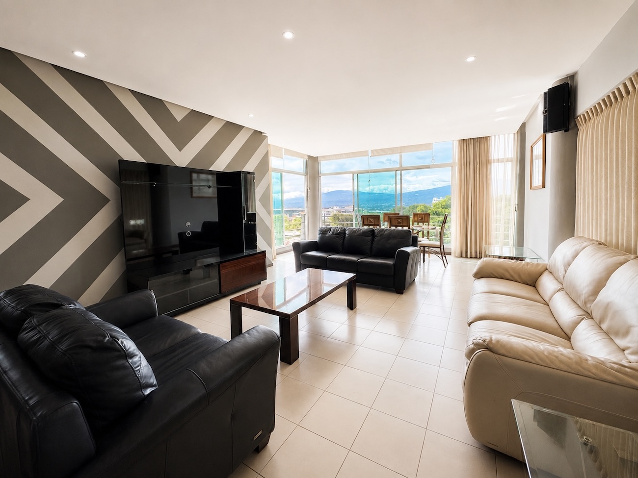 3 bed Apartment For Sale in Escazu, San Jose - thumb 4