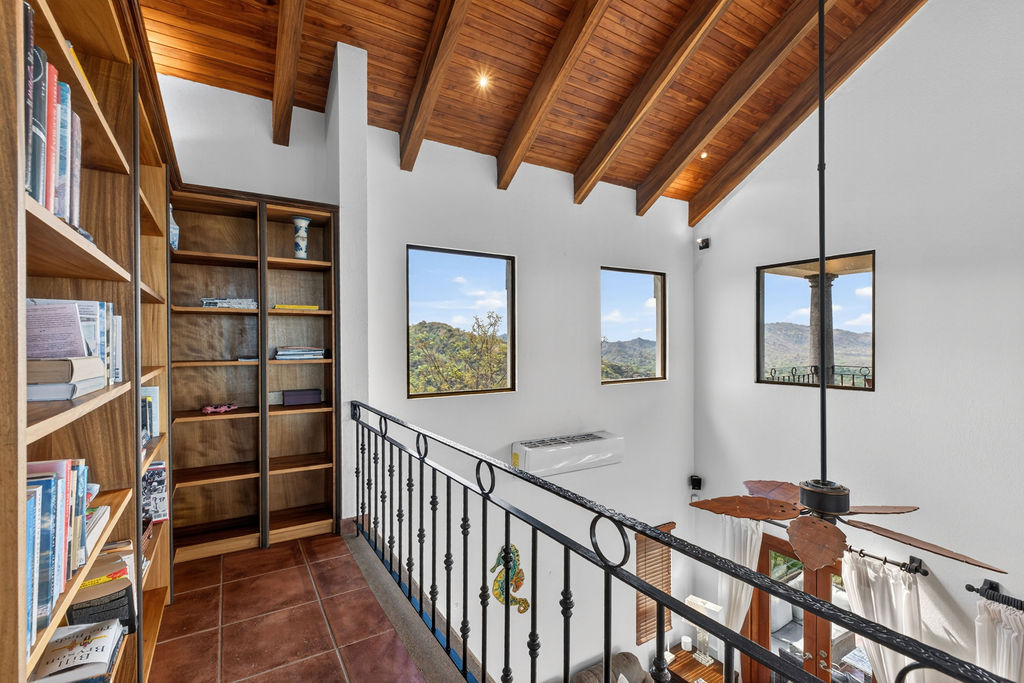 4 bed Single Family Homes For Sale in Playa Potrero, Guanacaste - thumb 6
