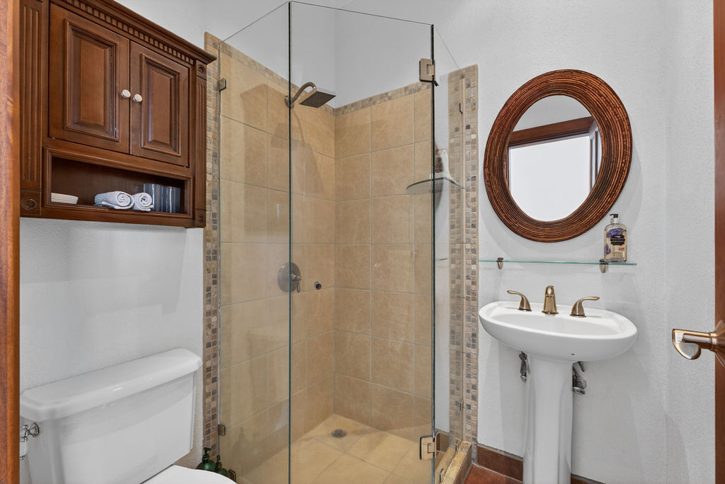 4 bed Single Family Homes For Sale in Playa Potrero, Guanacaste - thumb 16