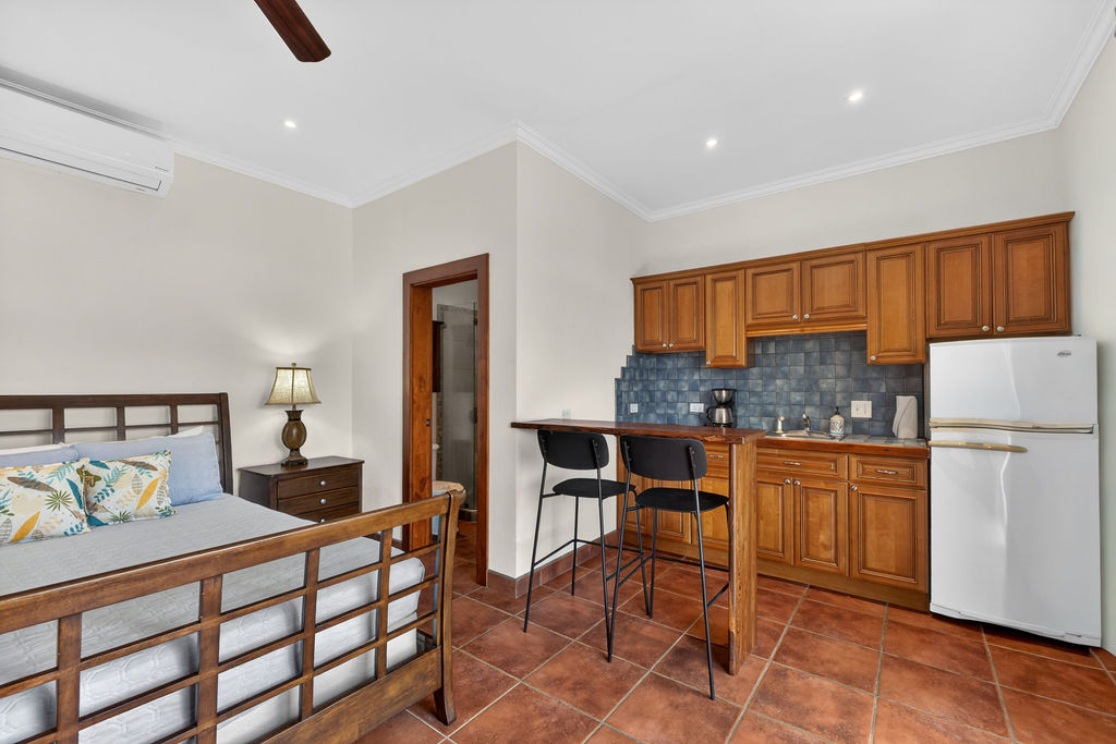 4 bed Single Family Homes For Sale in Playa Potrero, Guanacaste - thumb 15