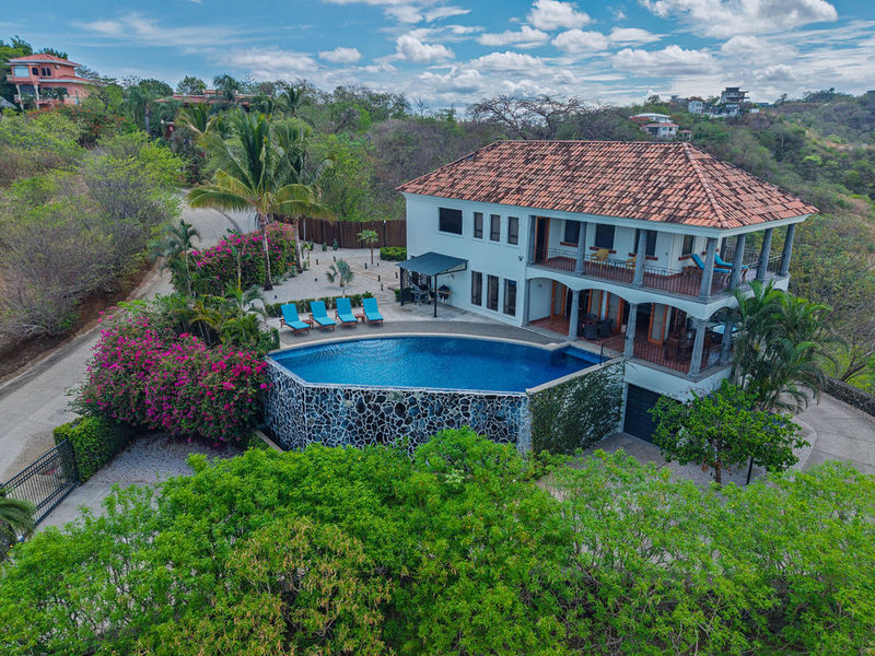 4 bed Single Family Homes For Sale in Playa Potrero, Guanacaste - hero 25