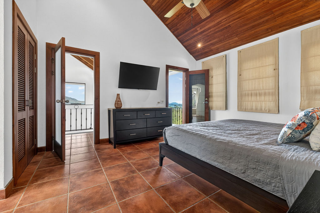 4 bed Single Family Homes For Sale in Playa Potrero, Guanacaste - thumb 10