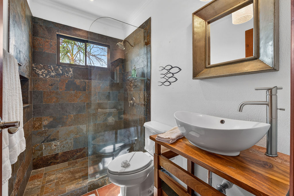 4 bed Single Family Homes For Sale in Playa Potrero, Guanacaste - thumb 13