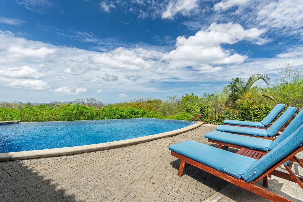 4 bed Single Family Homes For Sale in Playa Potrero, Guanacaste - thumb 24