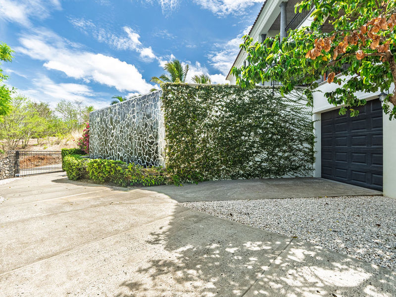4 bed Single Family Homes For Sale in Playa Potrero, Guanacaste - hero 29