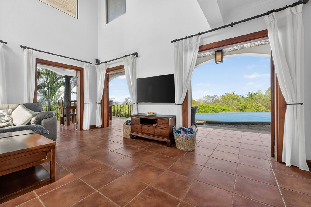 4 bed Single Family Homes For Sale in Playa Potrero, Guanacaste - thumb 18