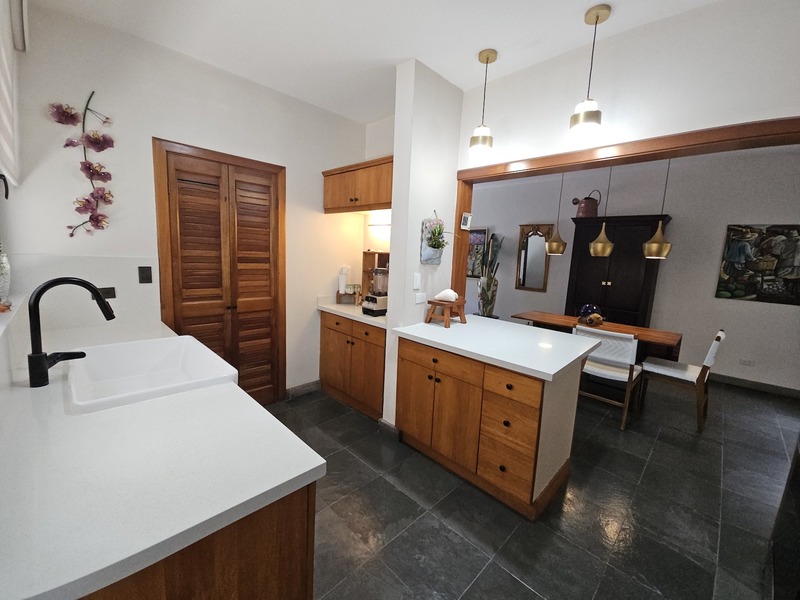 3 bed Single Family Homes For Sale in Santa Ana, San Jose - 1