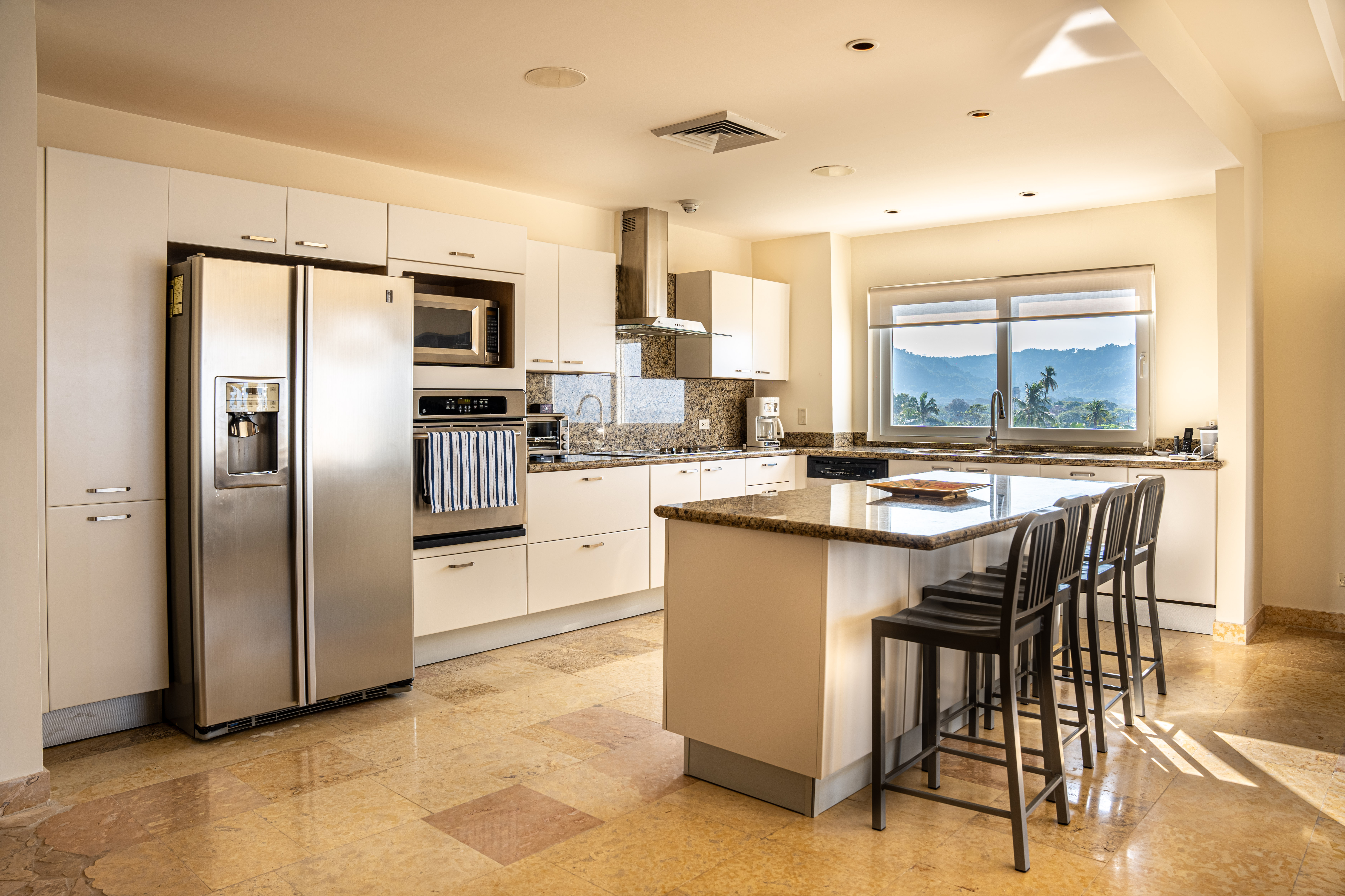 2 bed Condo For Sale in Jaco, Puntarenas - thumb 4