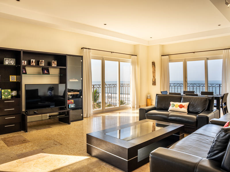 2 bed Condo For Sale in Jaco, Puntarenas - hero 2