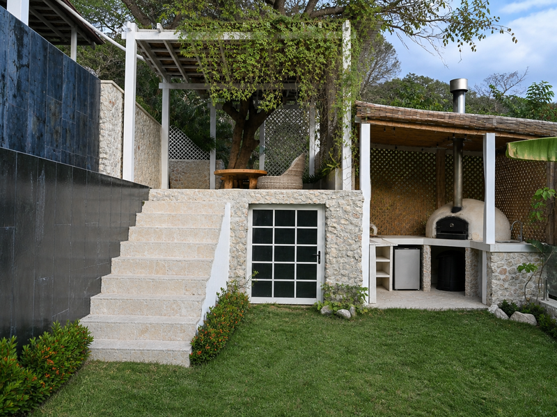 9 bed Single Family Homes For Sale in Playa Hermosa Santa Teresa, Puntarenas - hero 11