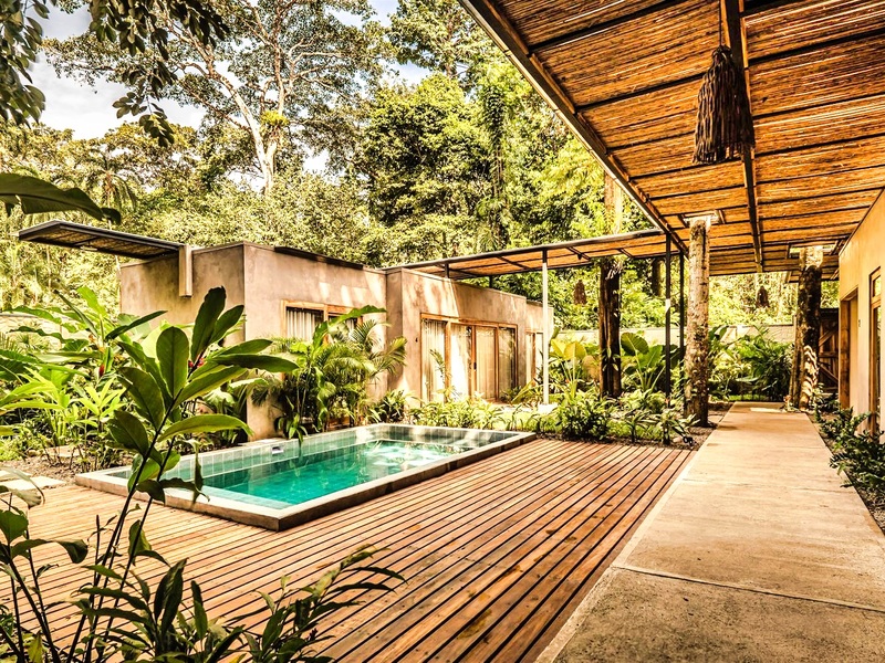 10 bed Hotel / Leisure For Sale in Puerto Viejo, Limón - 1