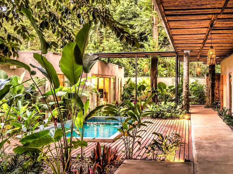 10 bed Hotel / Leisure For Sale in Puerto Viejo, Limón - hero 1