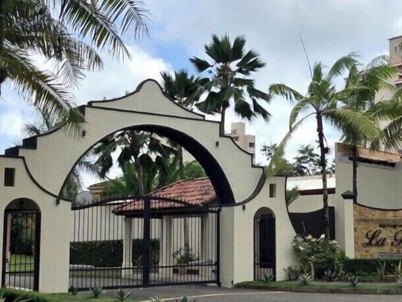 4 bed Single Family Homes For Sale in Jaco, Puntarenas - hero 26