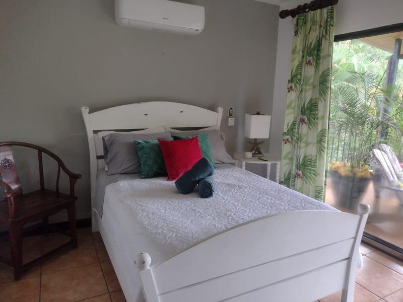 4 bed Single Family Homes For Sale in Jaco, Puntarenas - hero 14