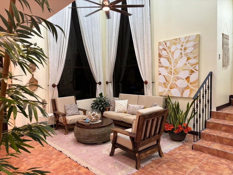 4 bed Single Family Homes For Sale in Jaco, Puntarenas - hero 7