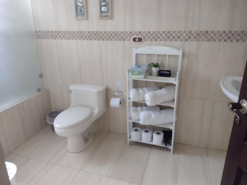 4 bed Single Family Homes For Sale in Jaco, Puntarenas - hero 16