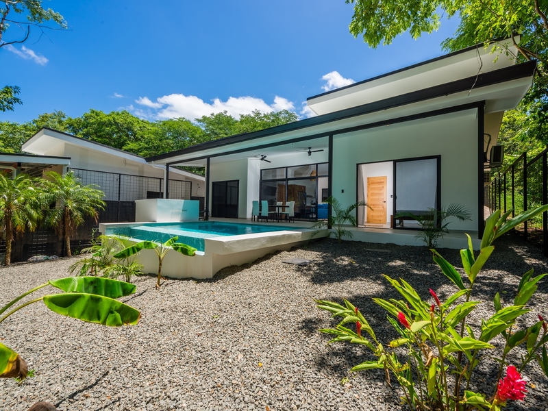 3 bed Single Family Homes For Sale in Tamarindo, Guanacaste - hero 2
