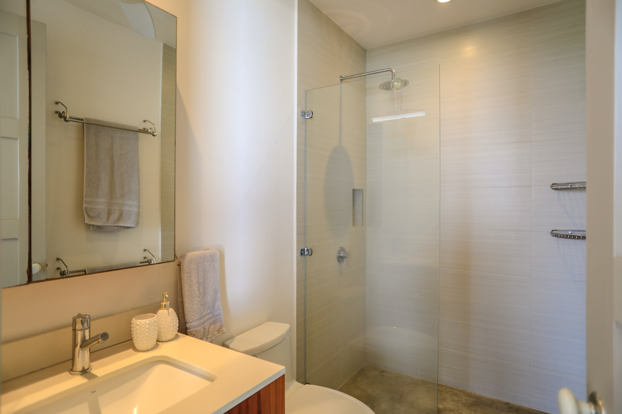 3 bed Single Family Homes For Sale in Santa Teresa, Puntarenas - thumb 18