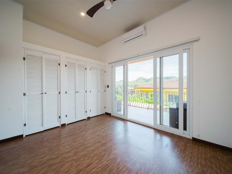 4 bed Single Family Homes For Sale in Herradura, Puntarenas - hero 25