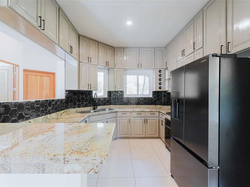 4 bed Single Family Homes For Sale in Herradura, Puntarenas - hero 9