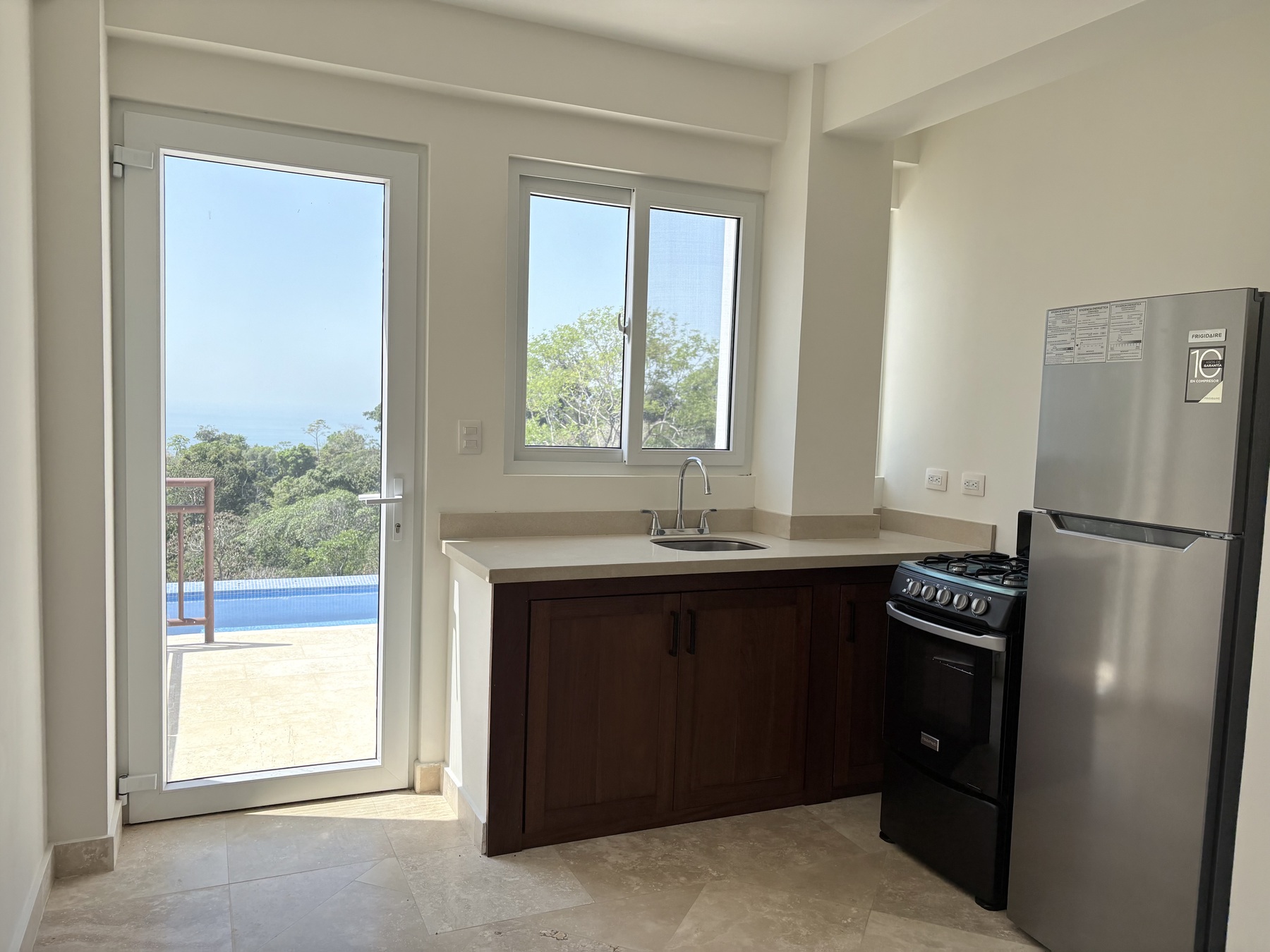 6 bed Single Family Homes For Sale in Playa Hermosa, Puntarenas - thumb 18