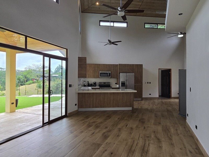 3 bed Single Family Homes For Sale in Quepos, Puntarenas - hero 4