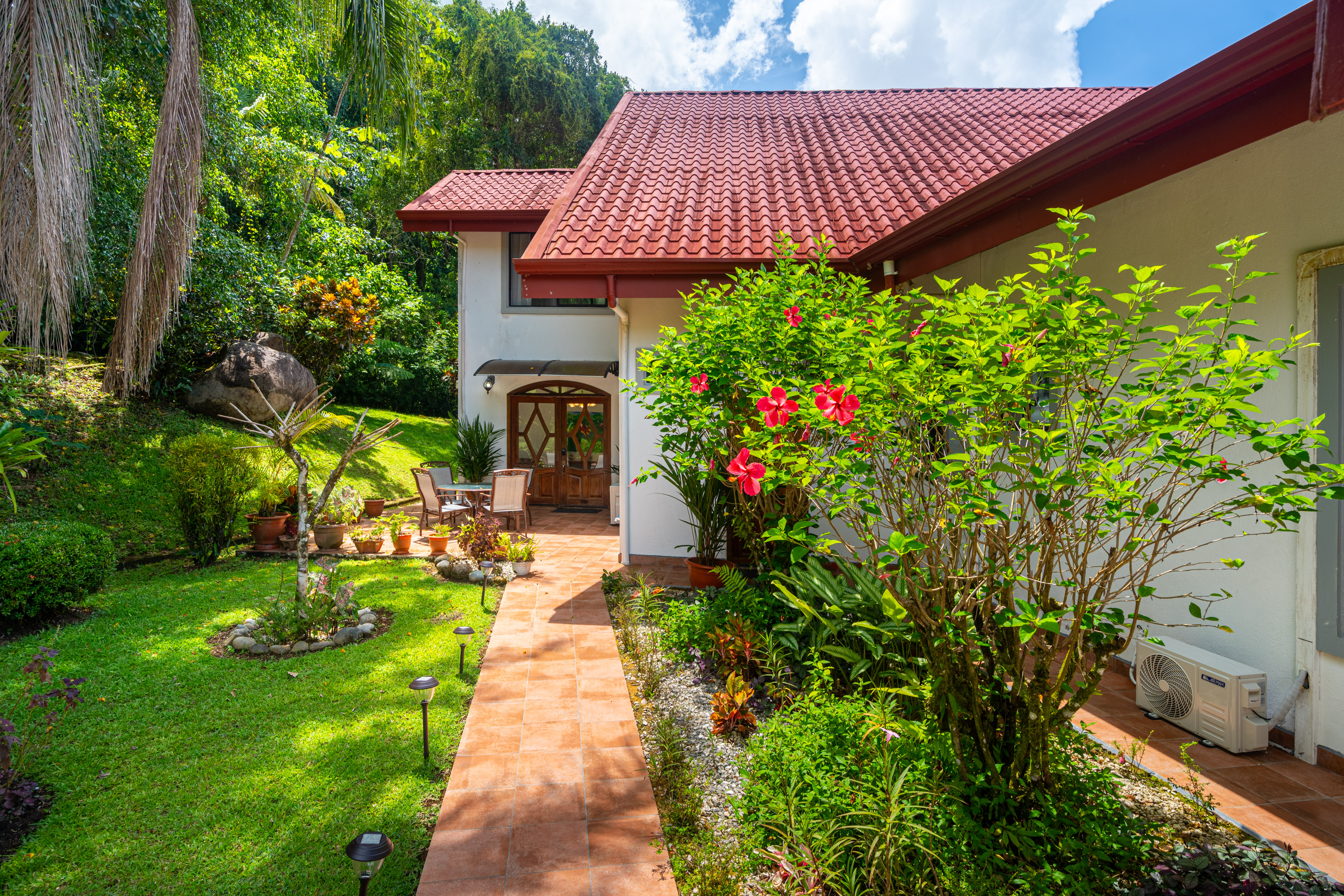 4 bed Single Family Homes For Sale in Ojochal, Puntarenas - thumb 7