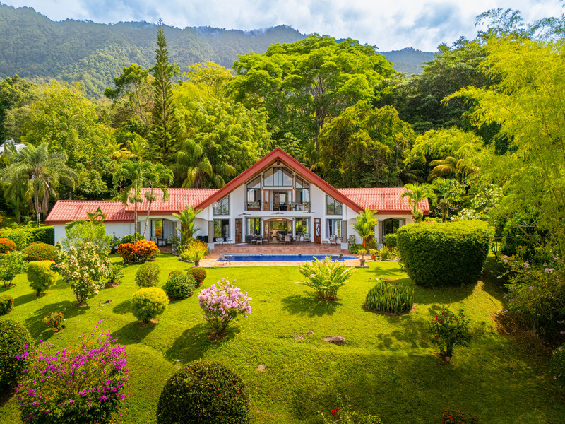 4 bed Single Family Homes For Sale in Ojochal, Puntarenas - 1