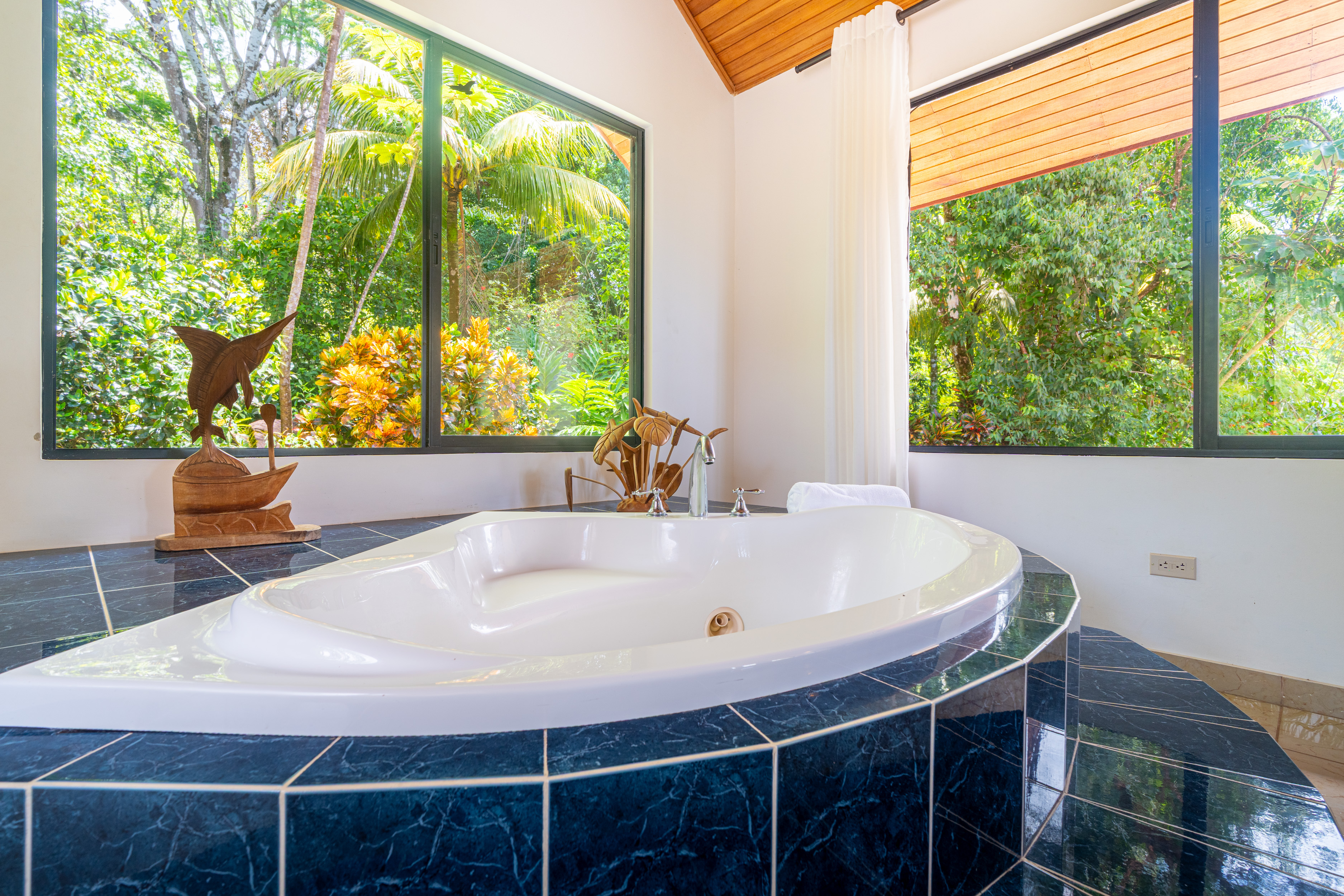 4 bed Single Family Homes For Sale in Ojochal, Puntarenas - thumb 30